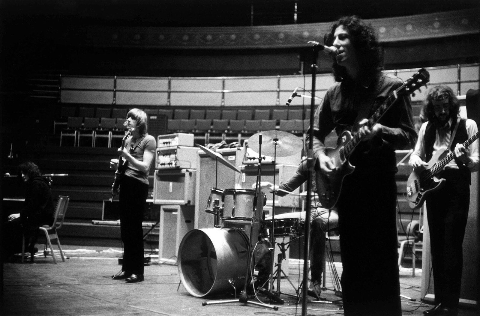 Fleetwood Mac rehearsing at the Royal Albert Hall in 1969, Peter Green at the microphone with his Les Paul