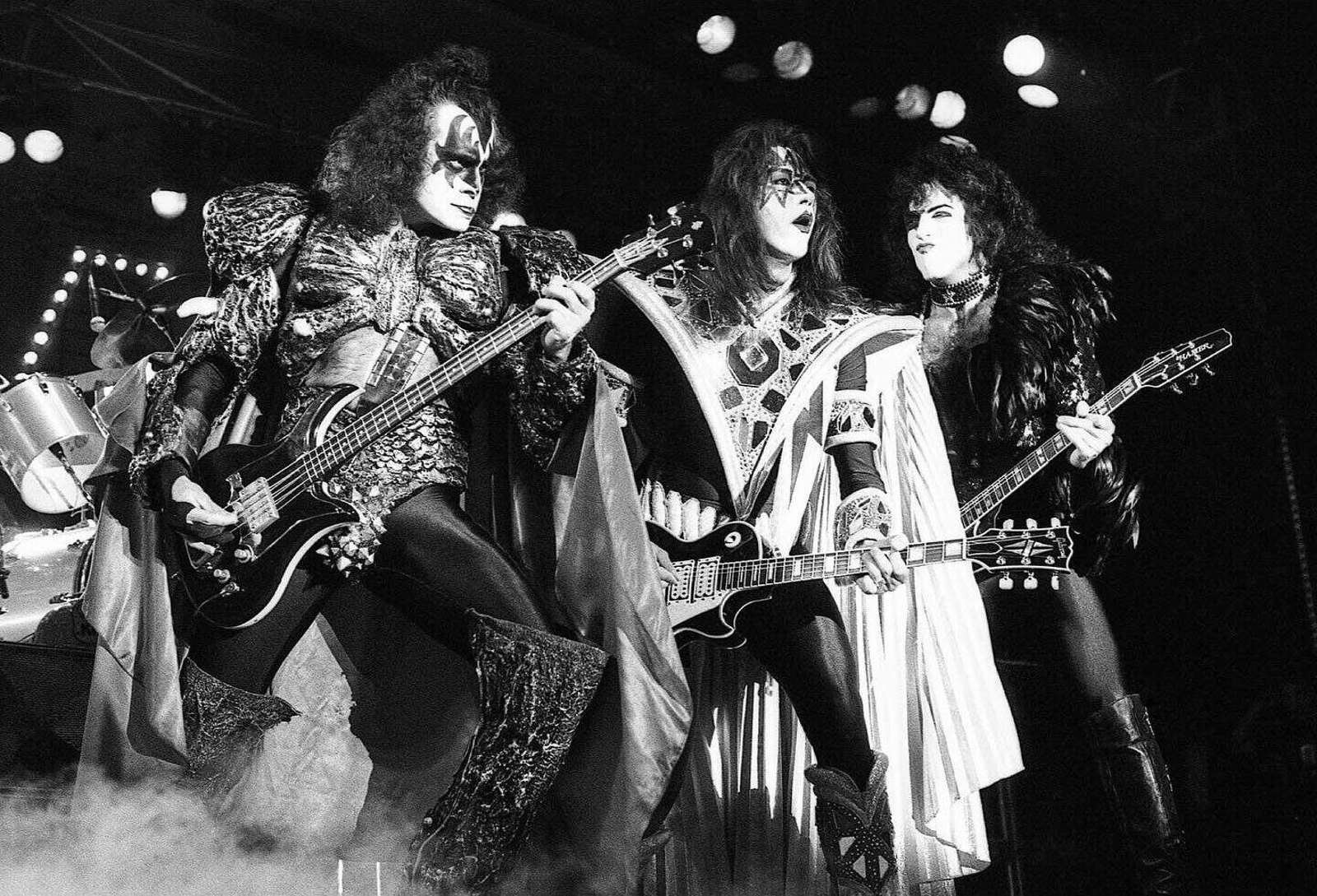 The Heavy Metal Band Logo
