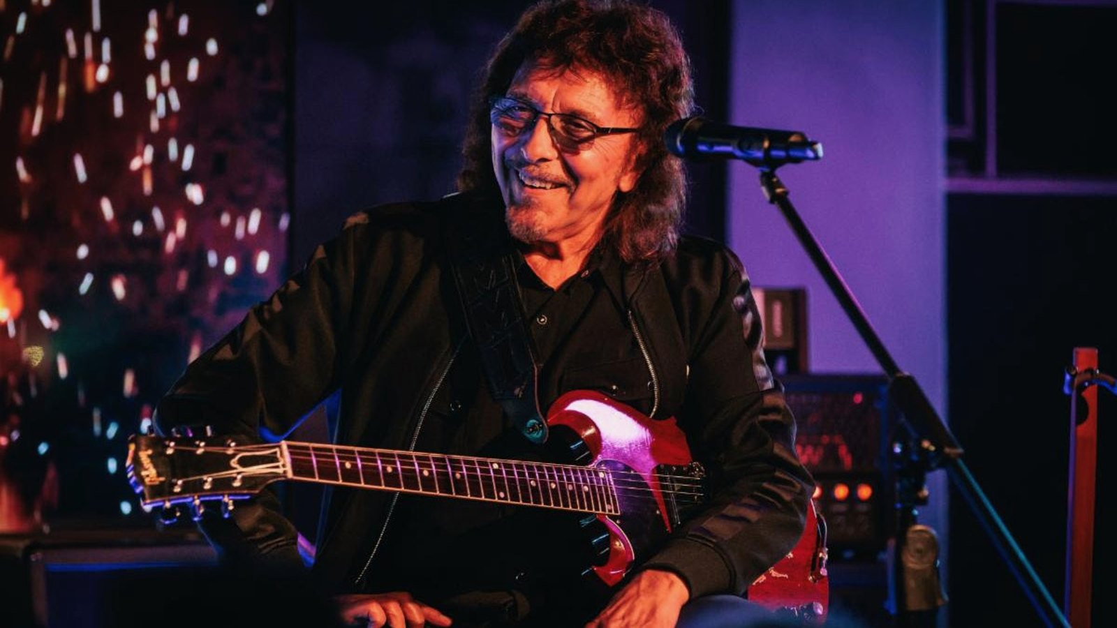 Tony Iommi playing his guitar live at the Gibson Garage, London, August 2025. Photo: Gibson