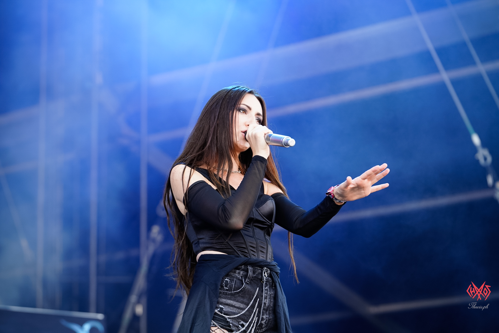 Delain Lose Their Singer and Decide Not to Replace One at All