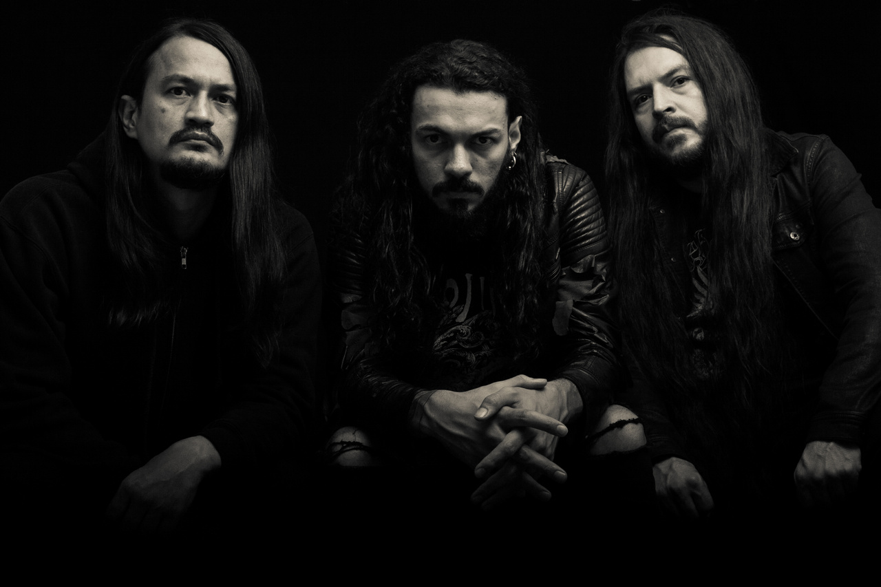 Eshtadur Wake the Crow Up With a Lightning Strike and Then Take the Record to Europe